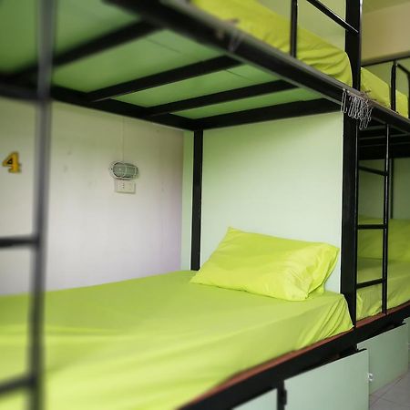 Zoe Hostel Τσιάνγκ Μάι Εξωτερικό φωτογραφία