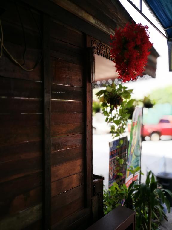 Zoe Hostel Τσιάνγκ Μάι Εξωτερικό φωτογραφία